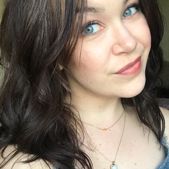 Meet your Posher, Brooke - Picture 4 of 7